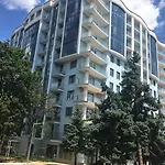 Апартаменти Santorini *